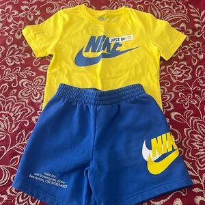 Nike boys short set